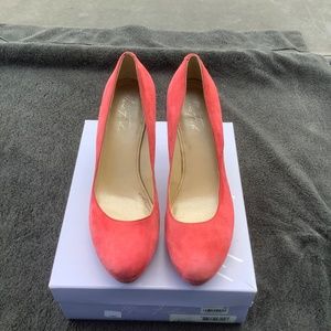 Marc Fisher Suede pumps